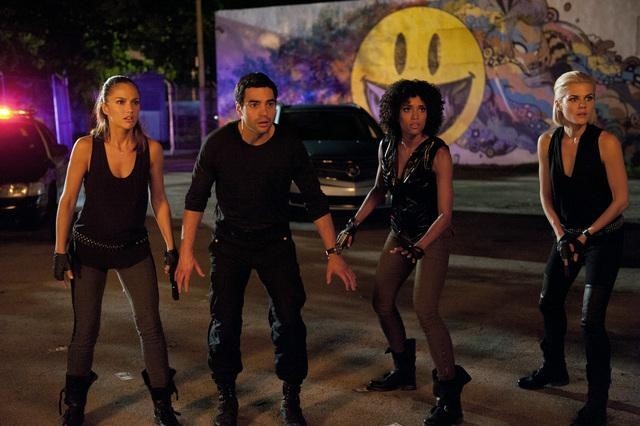 Still of Minka Kelly, Rachael Taylor, Ramon Rodriguez and Annie Ilonzeh in Charlie's Angels (2011)