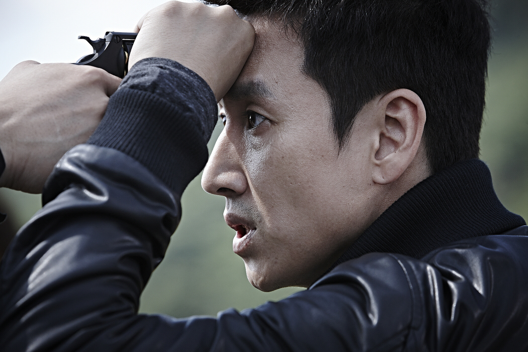 Still of Sun-kyun Lee in Kkeut-kka-ji-gan-da (2014)