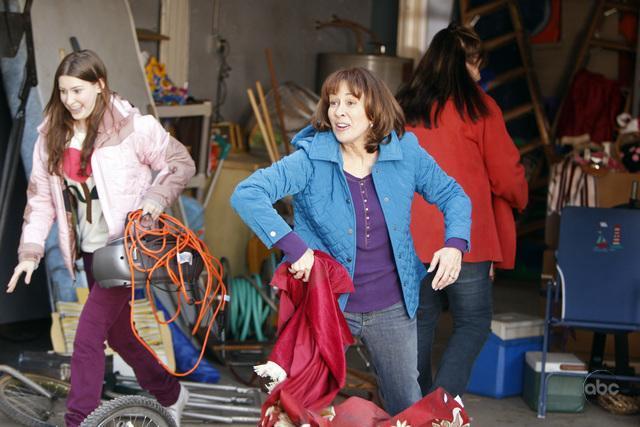 Still of Patricia Heaton and Eden Sher in The Middle (2009)