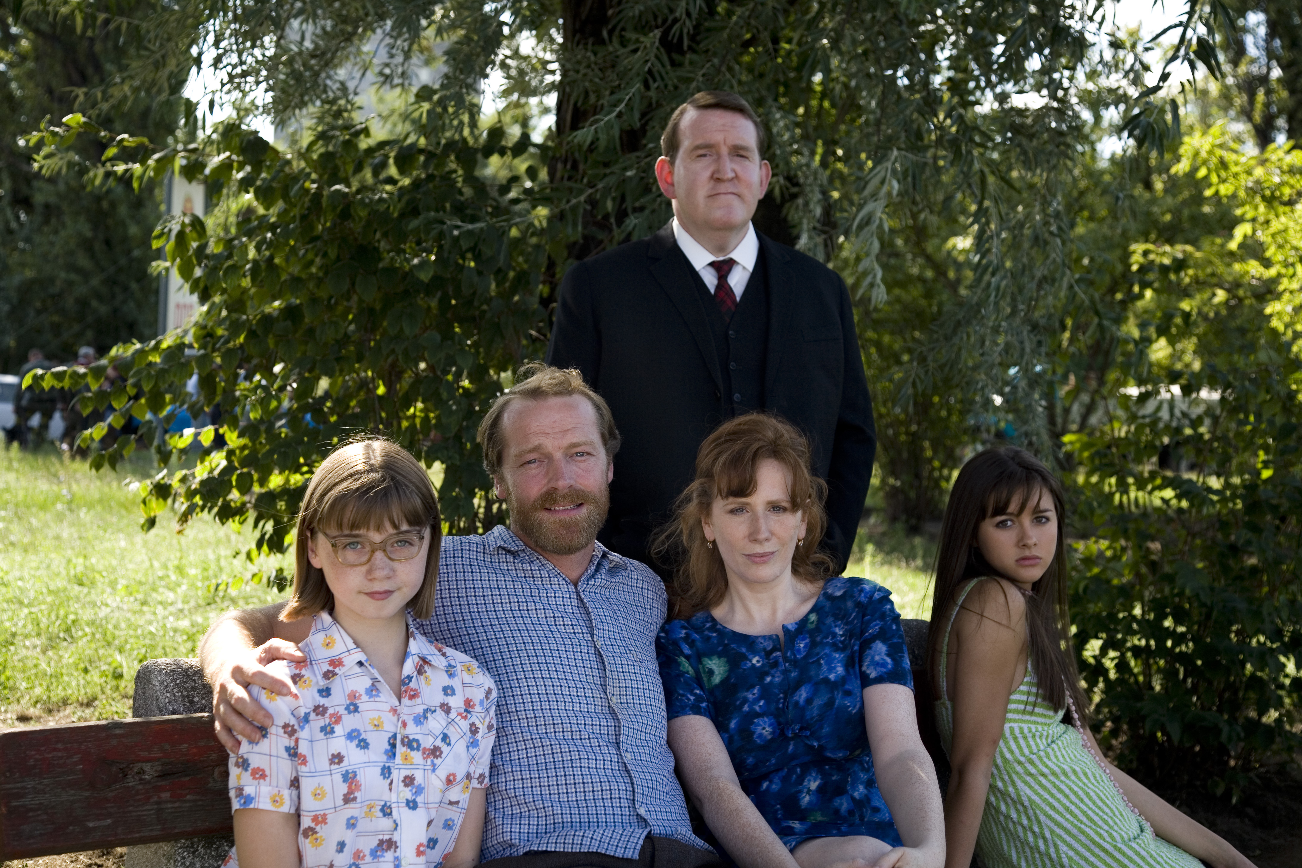 Jessica Barden, Iain Glen, Catherine Tate, Nigel Betts and Brittany Ashworth in Mrs Ratcliffe's Revolution photocall