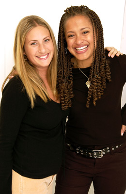 Robin Frank and Jalina Stewart at event of The Clinic (2002)