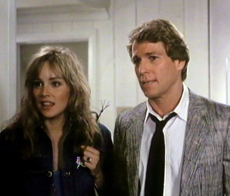 Still of Sharon Stone and Ryan O'Neal in Irreconcilable Differences (1984)