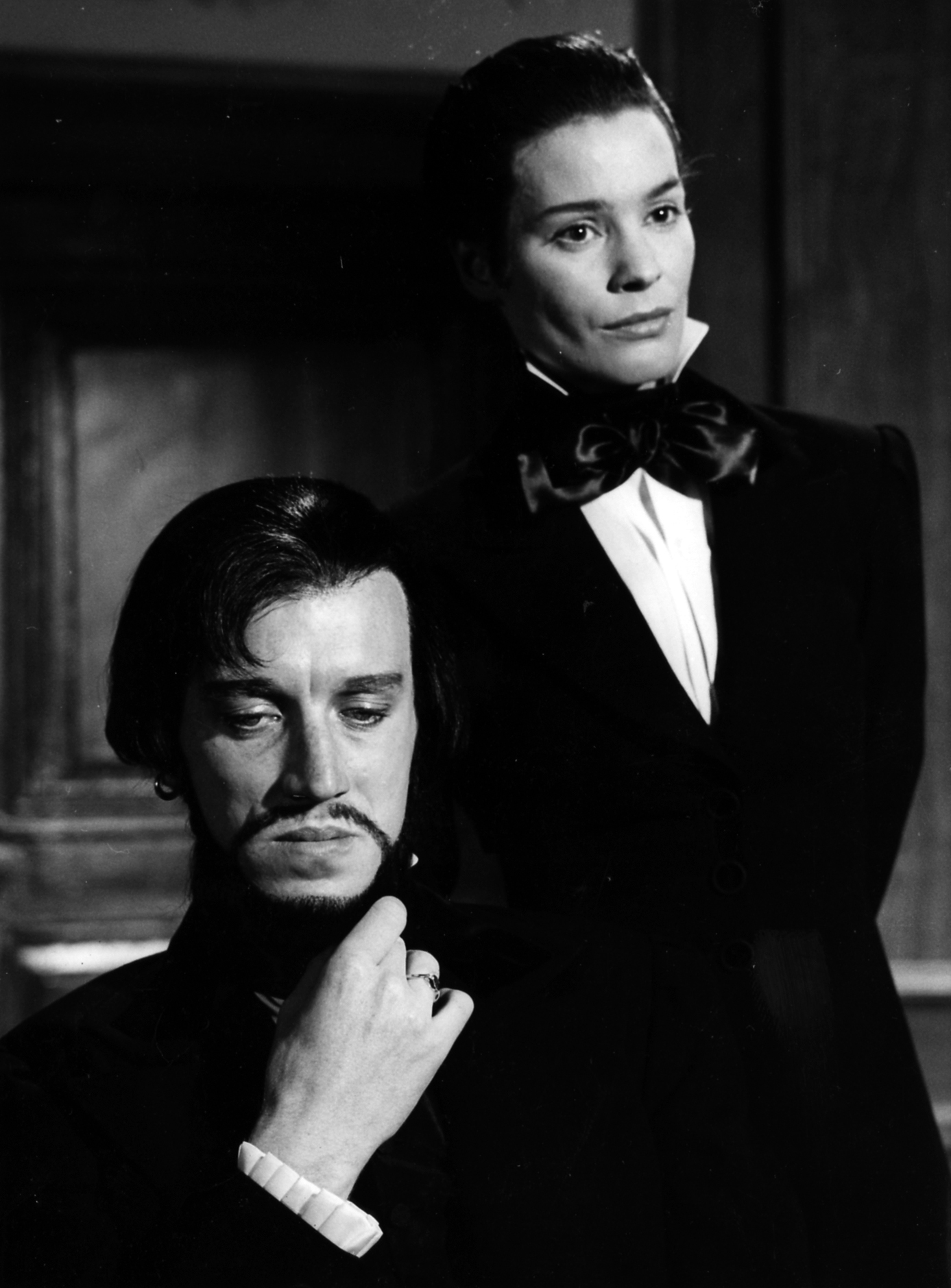 Still of Max von Sydow and Ingrid Thulin in Ansiktet (1958)