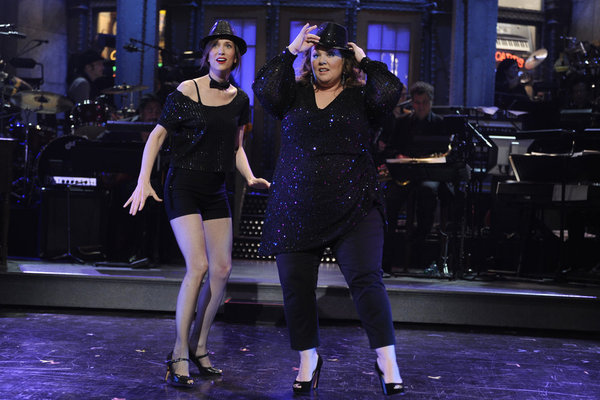 Still of Melissa McCarthy and Kristen Wiig in Saturday Night Live (1975)