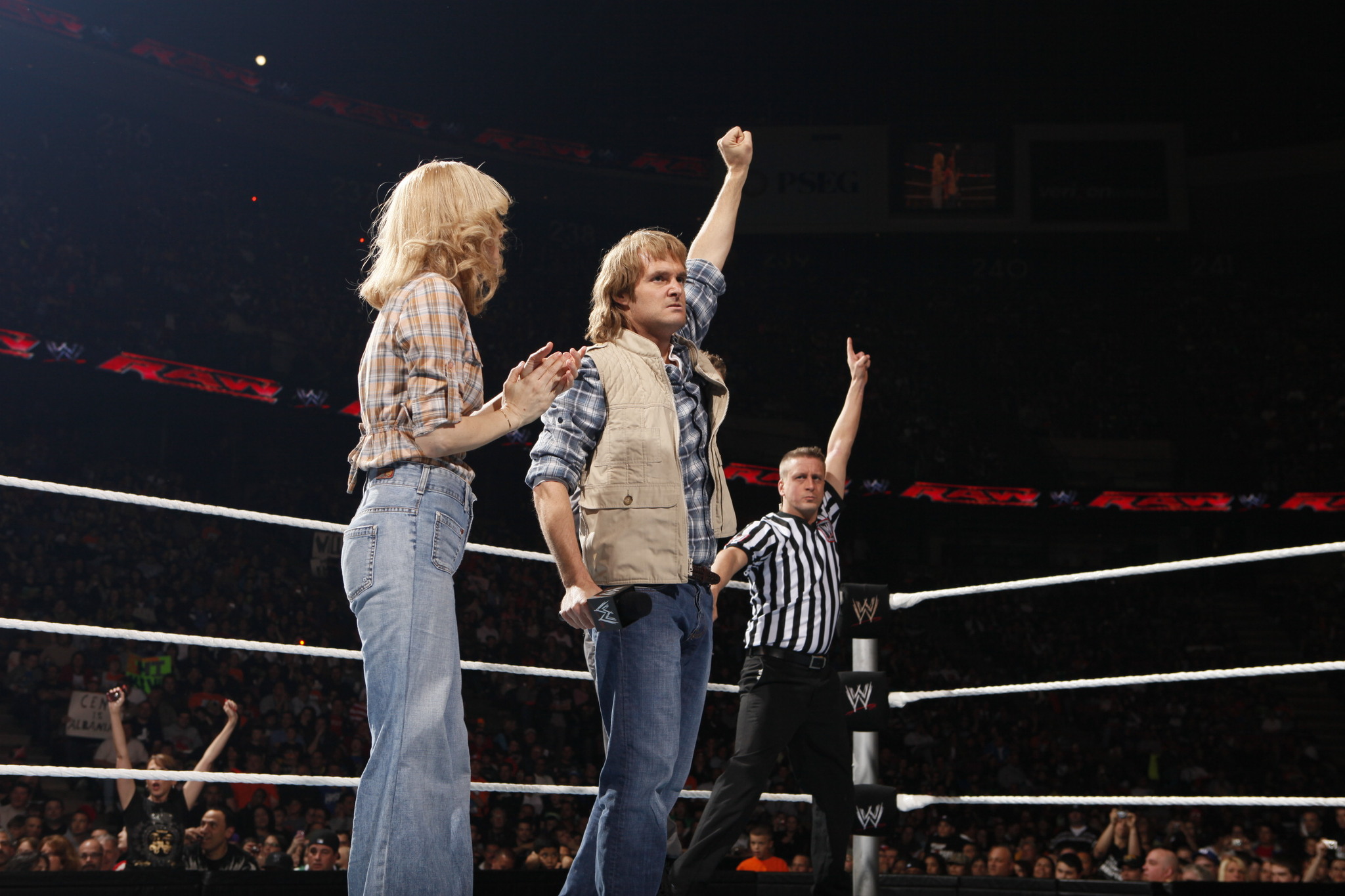 Will Forte and Kristen Wiig at event of MacGruber (2010)