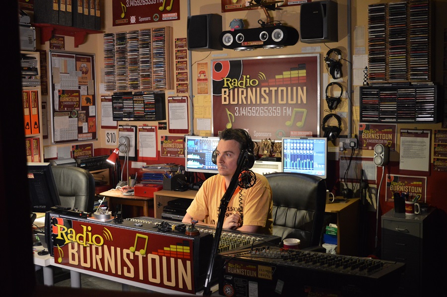 'BURNISTOUN RADIO' set from 'BURNISTOUN'S BIG NIGHT' (2015) PRODUCTION DESIGNER