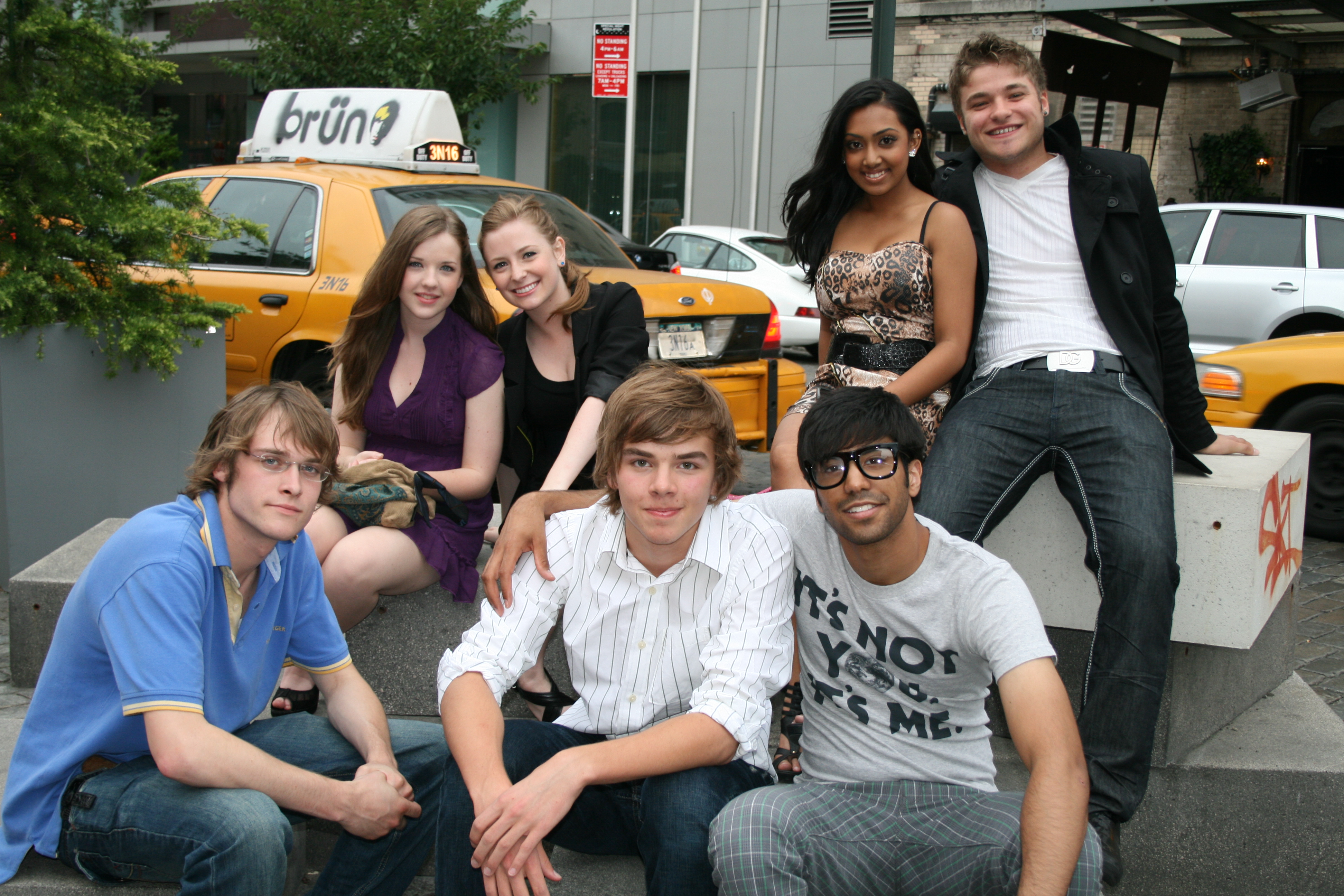 With some Degrassi castmates in NYC for The New Teen Nick, summer 2009.