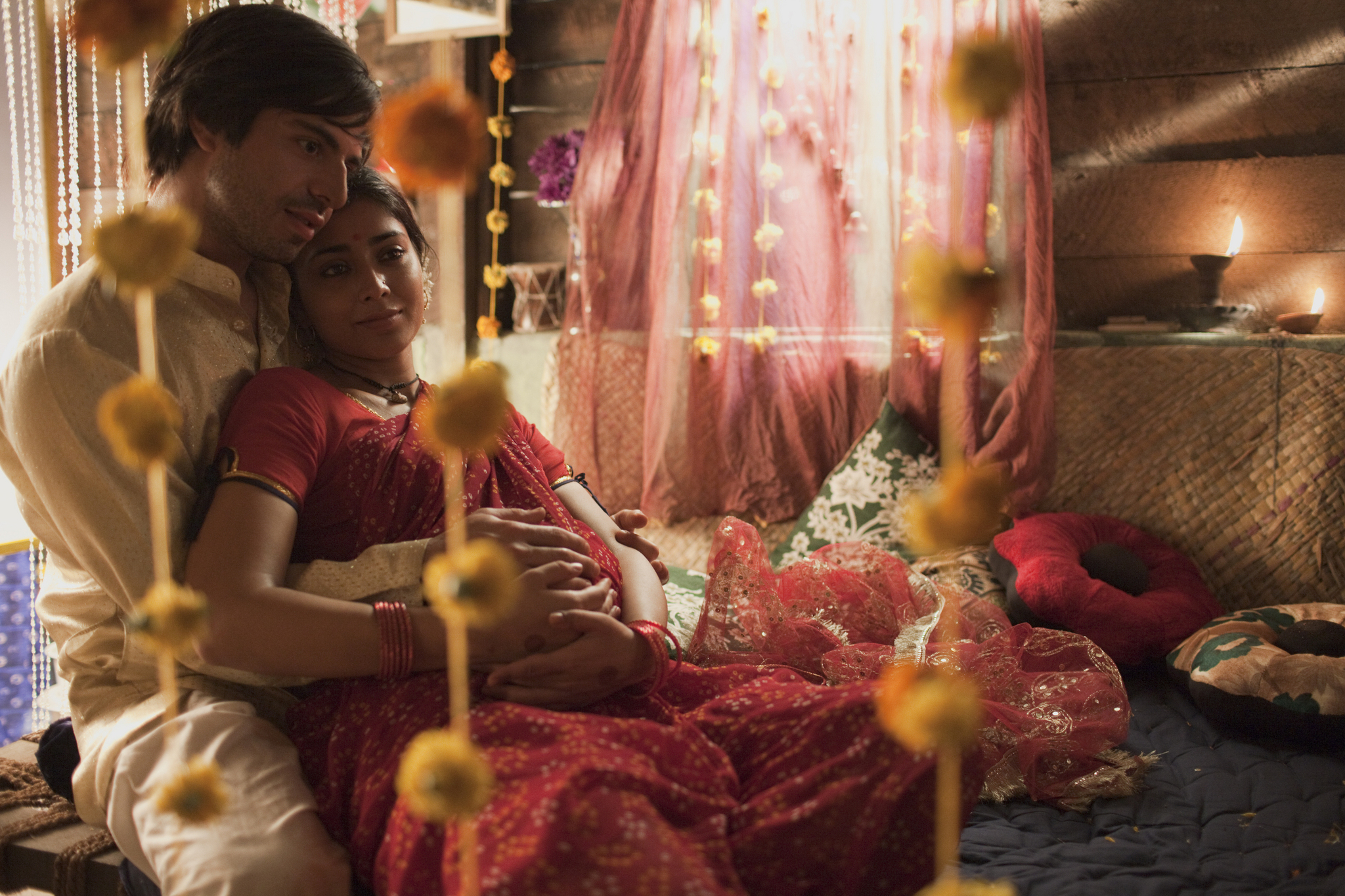 Still of Shriya Saran and Satya Bhabha in Midnight's Children (2012)