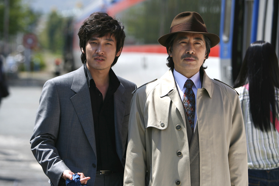 Still of Seung-woo Cho and Yun-shik Baek in Tajja (2006)