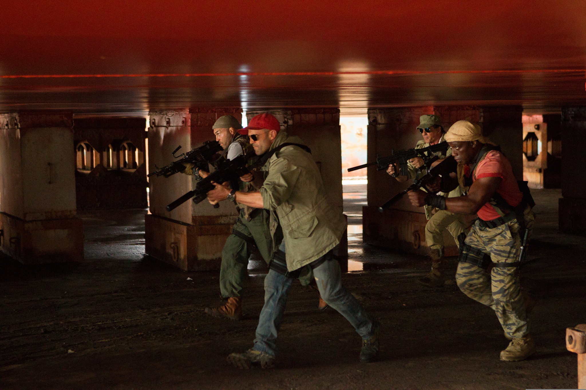 Still of Sylvester Stallone, Wesley Snipes, Jason Statham and Randy Couture in Nesunaikinami 3 (2014)
