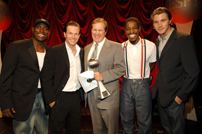 Mark Wahlberg, André Benjamin, Tyrese Gibson, Garrett Hedlund and Bill Belichick at event of ESPY Awards (2005)