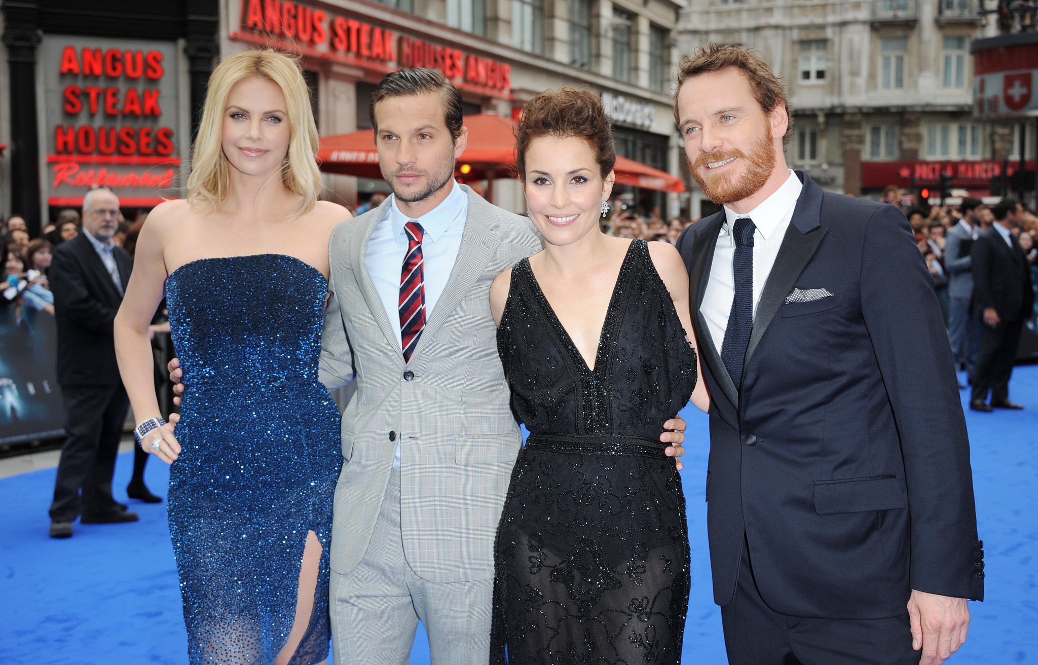 Charlize Theron, Noomi Rapace, Michael Fassbender and Logan Marshall-Green at event of Prometejas (2012)