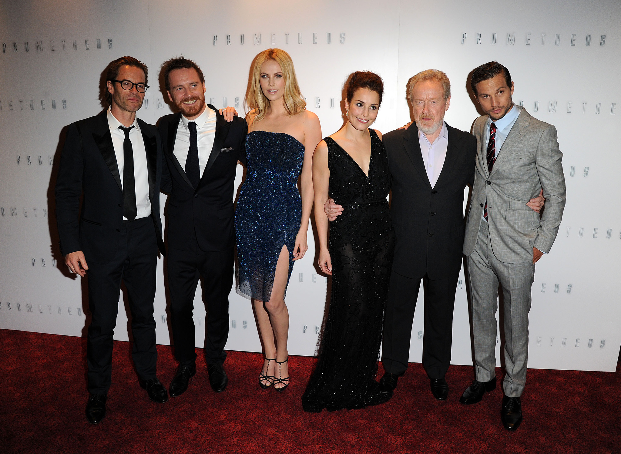 Charlize Theron, Ridley Scott, Guy Pearce, Noomi Rapace, Michael Fassbender and Logan Marshall-Green at event of Prometejas (2012)
