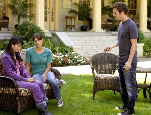 Still of Bret Harrison and Missy Peregrym in Reaper (2007)