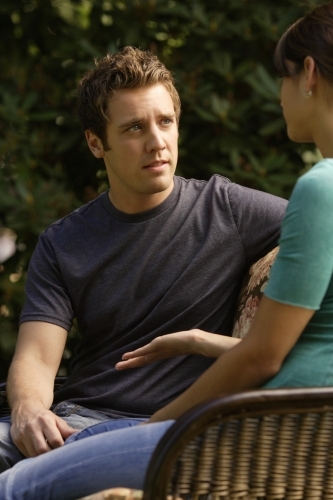 Still of Bret Harrison and Missy Peregrym in Reaper (2007)