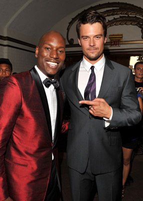 Josh Duhamel and Tyrese Gibson at event of Transformers: Revenge of the Fallen (2009)