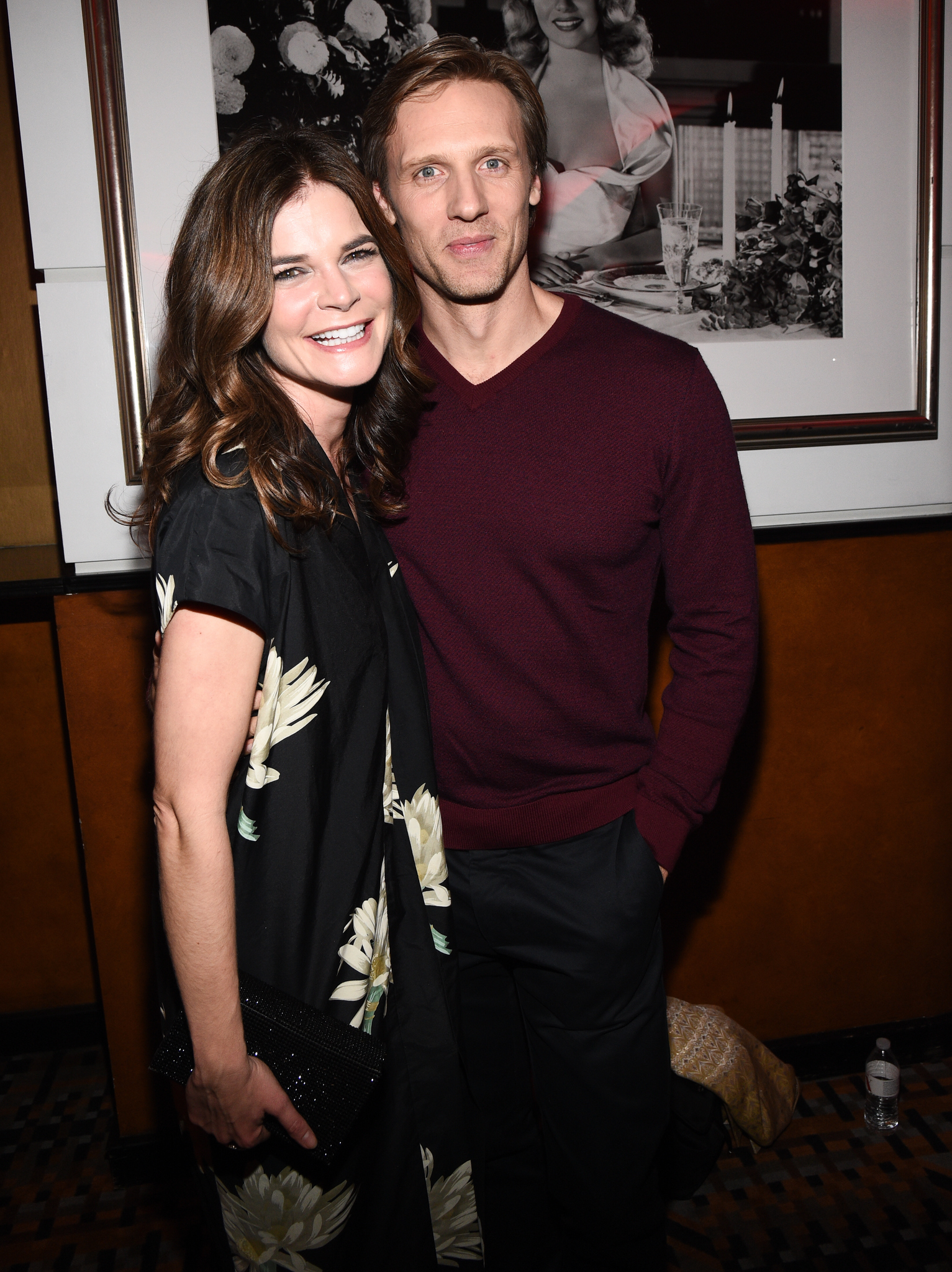 Teddy Sears and Betsy Brandt at event of Masters of Sex (2013)