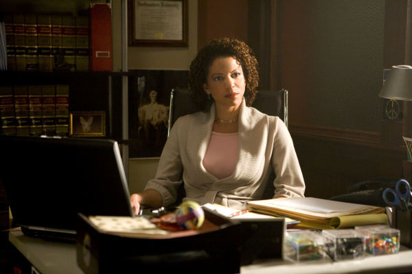 Still of Gloria Reuben and Karen Neal in Raising the Bar (2008)