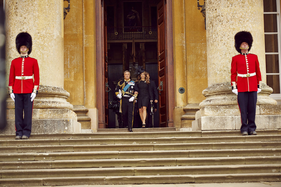 Still of Elizabeth Hurley and Vincent Regan in The Royals (2015)