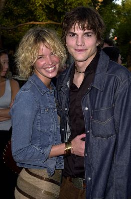 Ashton Kutcher and Ashley Scott at event of The Score (2005)