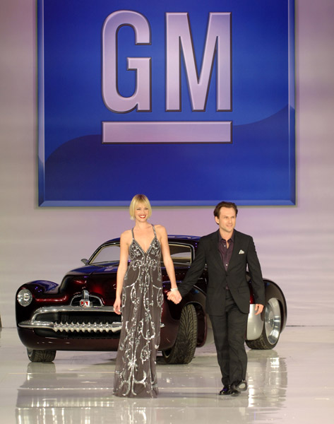 Ashley Scott and Christian Slater during 2007 GM Style - Show in Detroit, Michigan, United States.