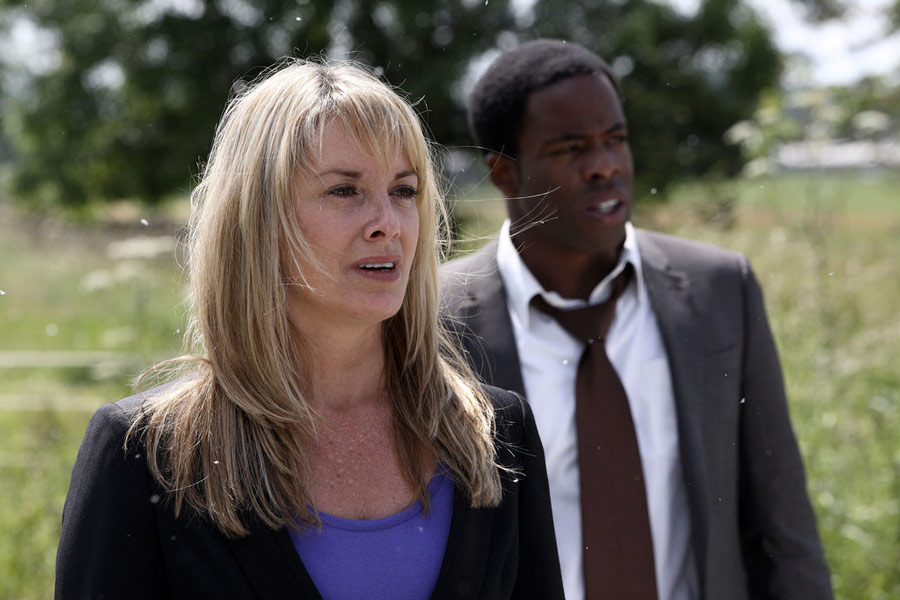 Tamzin Outhwaite and Chike Okonkwo in Paradox (2009)