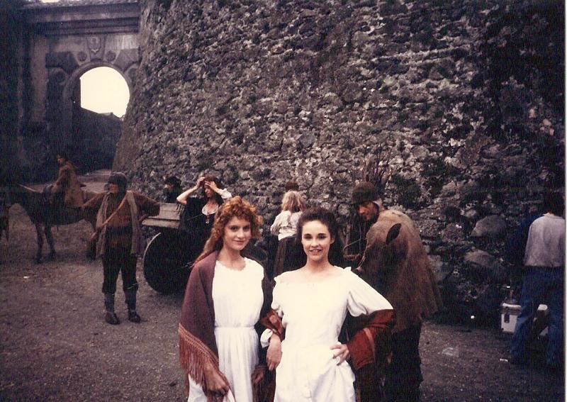Bill & Ted's Excellent Adventure. Kimberley Kates, Diane Franklin. The Princesses in front of the Castle Orsini.