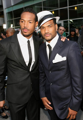 Marlon Wayans and Damien Dante Wayans at event of Dance Flick (2009)