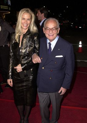 Dino De Laurentiis and Martha De Laurentiis at event of Hannibal (2001)