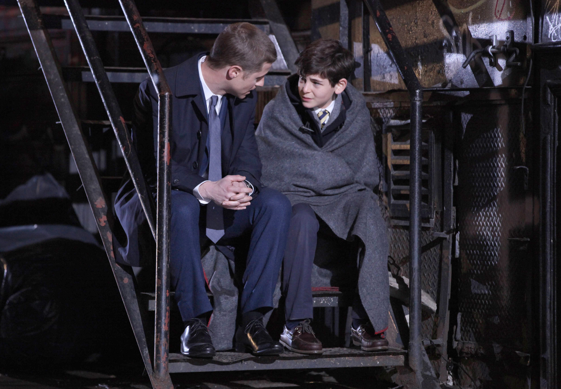 Still of Ben McKenzie and David Mazouz in Gotham (2014)