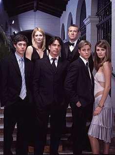 Peter Gallagher, Mischa Barton, Adam Brody, Kelly Rowan and Ben McKenzie in The O.C. (2003)