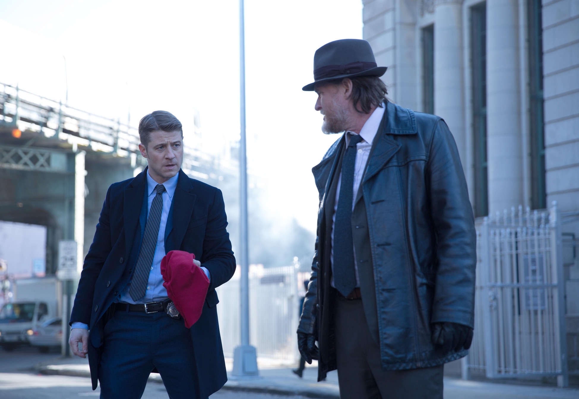 Still of Donal Logue and Ben McKenzie in Gotham (2014)