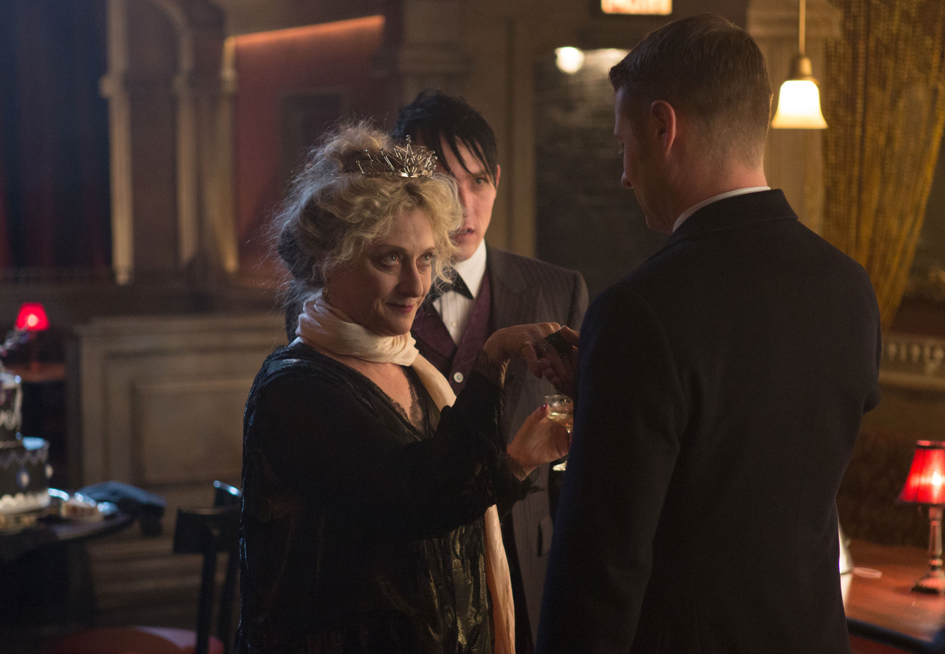Still of Ben McKenzie and Robin Lord Taylor in Gotham (2014)