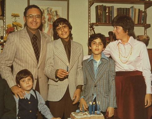 Arnold Friedman (father), Elaine Friedman (mother) and their three boys, Jesse (left) David (middle), and Seth (right) at David Friedman's bar mitzvah.