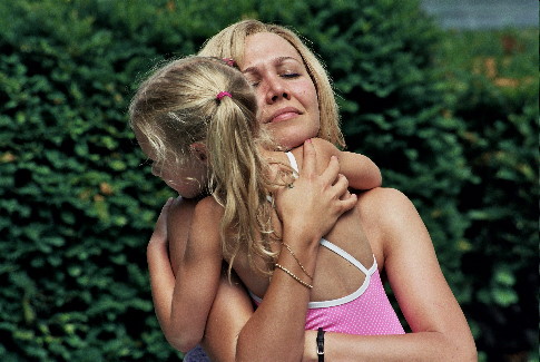 Still of Maggie Gyllenhaal and Ryan Simpkins in Sherrybaby (2006)