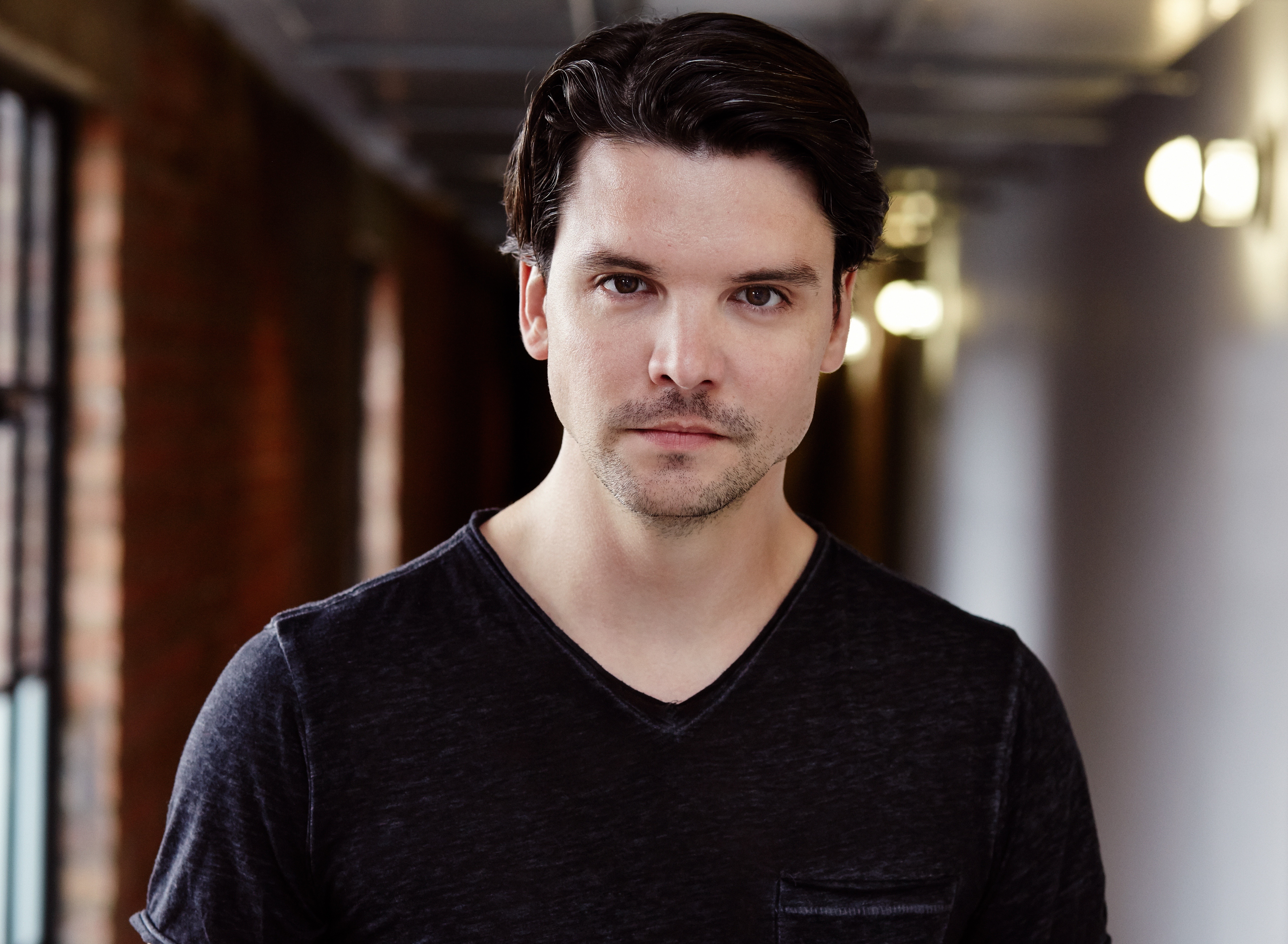 Head Shot Andrew Lee Potts