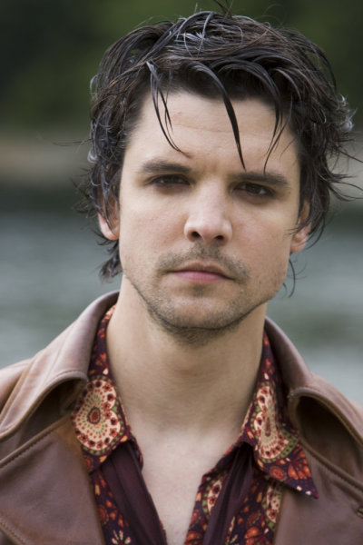 Still of Andrew Lee Potts in Alice (2009)