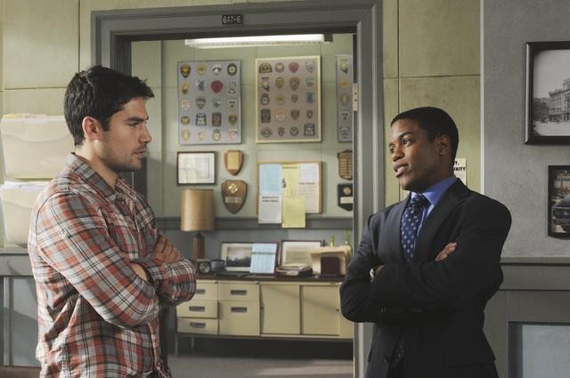 Still of D.J. Cotrona and Jon Michael Hill in Detroit 1-8-7 (2010)