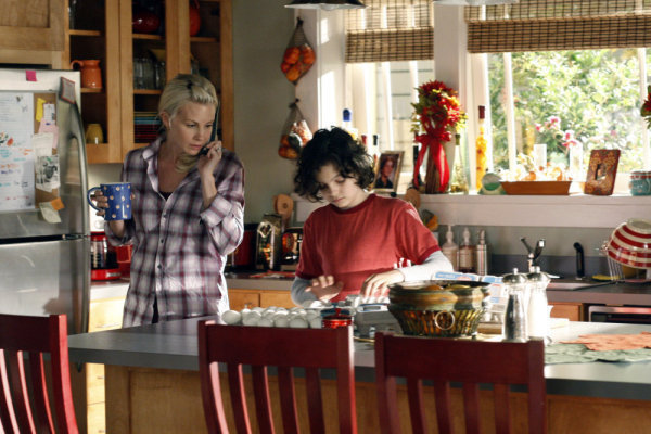Still of Monica Potter and Max Burkholder in Parenthood (2010)