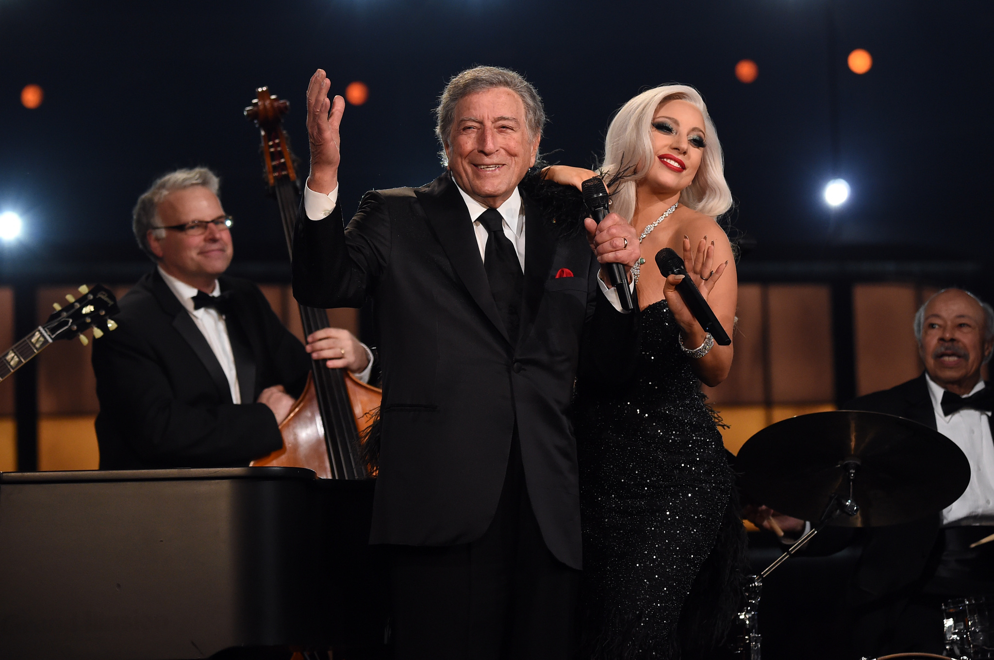 Tony Bennett and Lady Gaga at event of The 57th Annual Grammy Awards (2015)