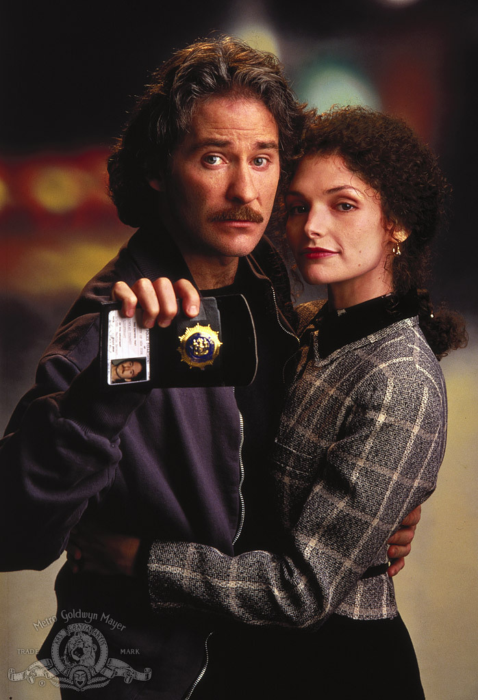 Still of Kevin Kline and Mary Elizabeth Mastrantonio in The January Man (1989)