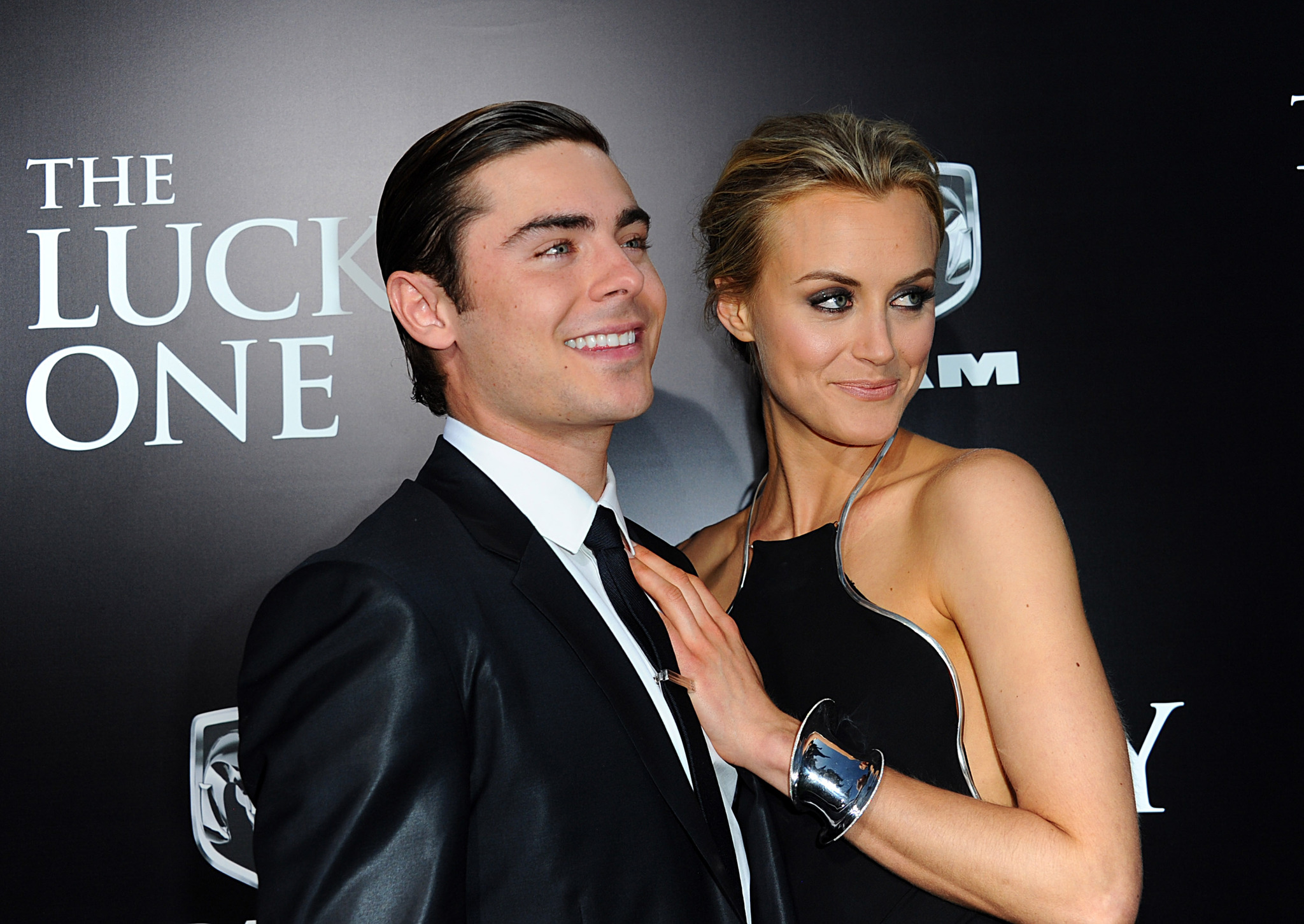 Zac Efron and Taylor Schilling at event of Amzinai tavo (2012)