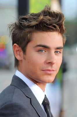 Zac Efron at event of Charlie St. Cloud (2010)