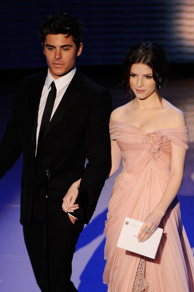 Anna Kendrick and Zac Efron at event of The 82nd Annual Academy Awards (2010)