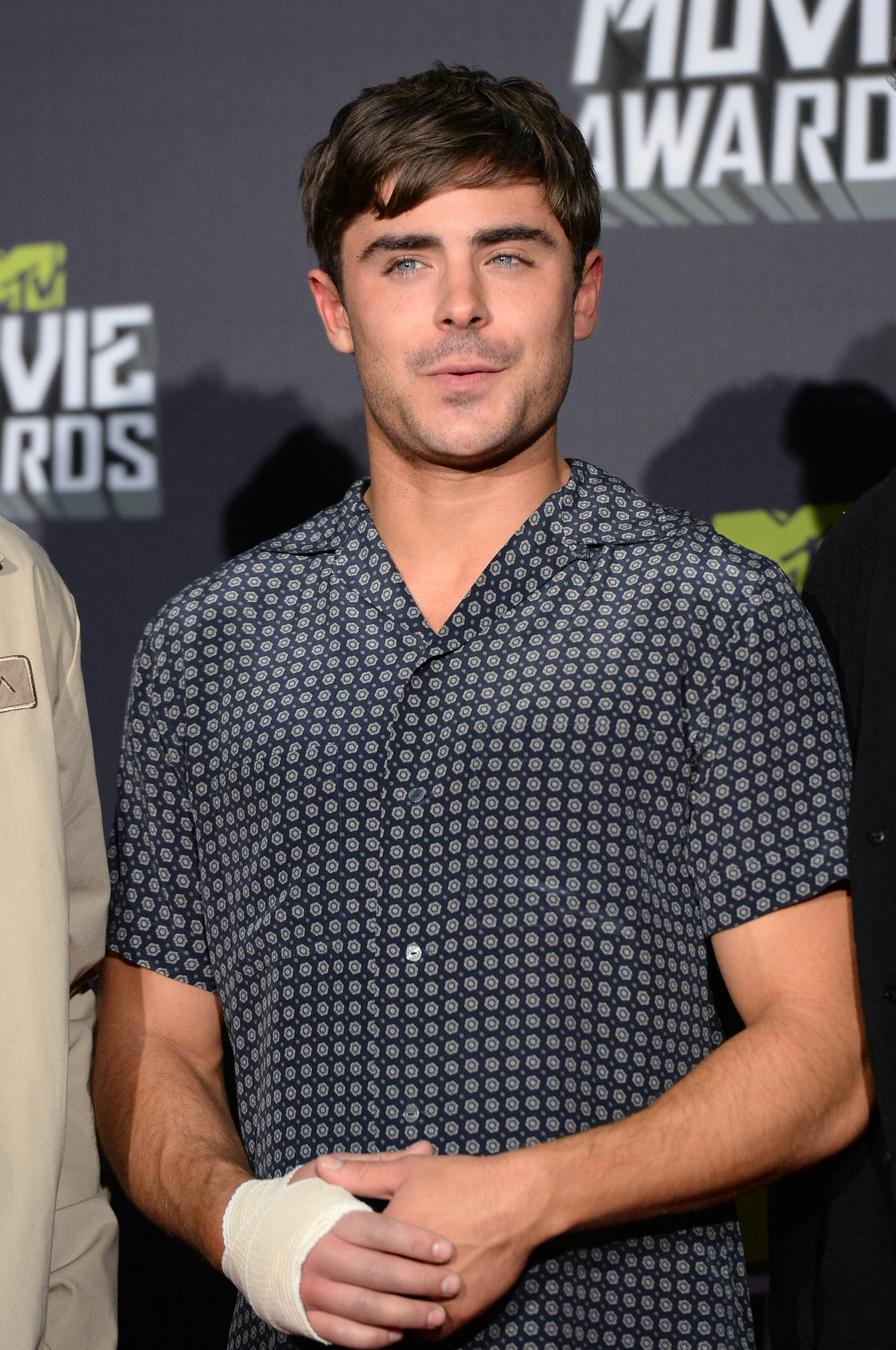 Zac Efron at event of 2013 MTV Movie Awards (2013)