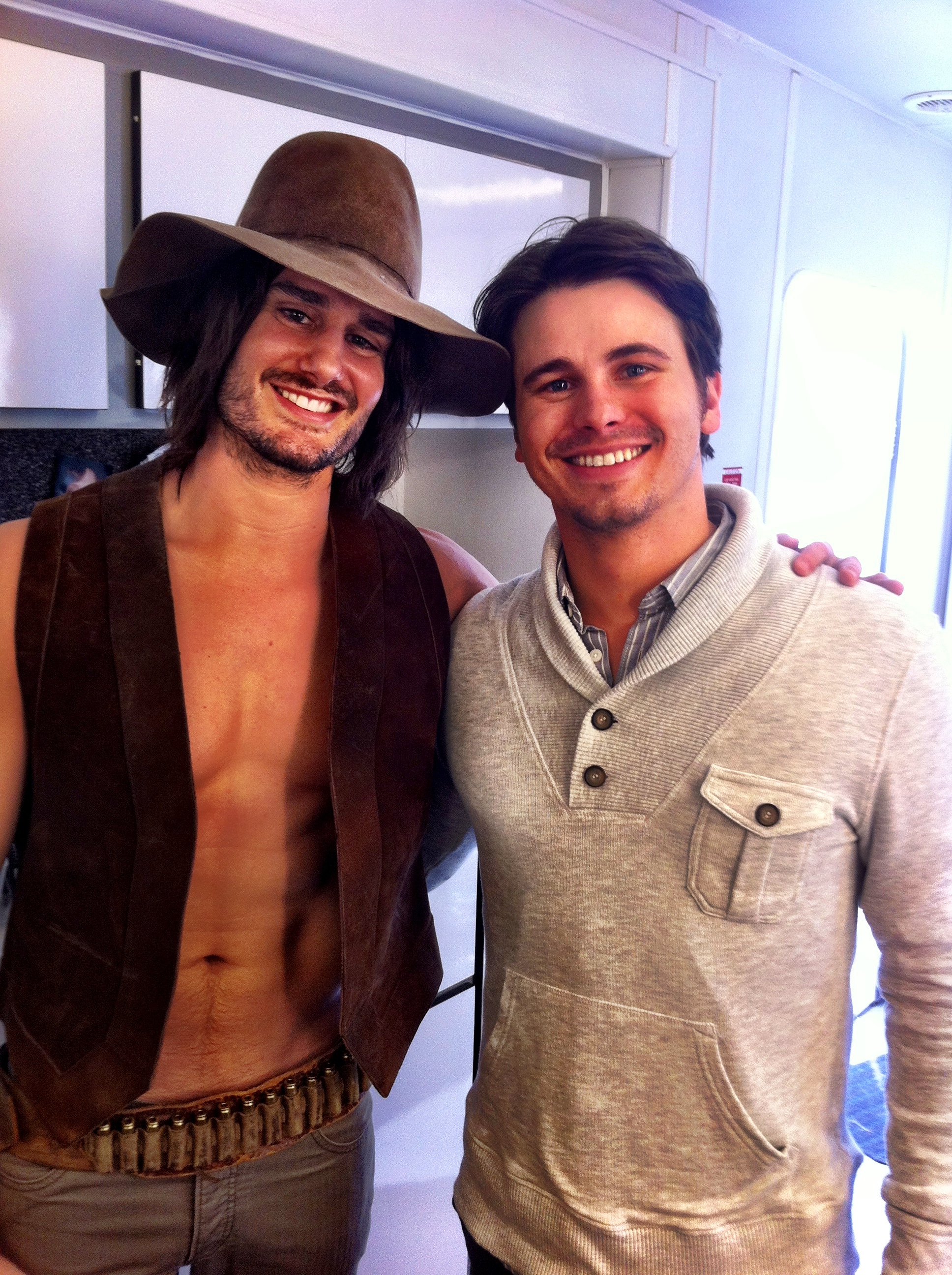 Edward Finlay (as Van Helsing) with Jason Ritter on the set of NTSF:SD:SUV.
