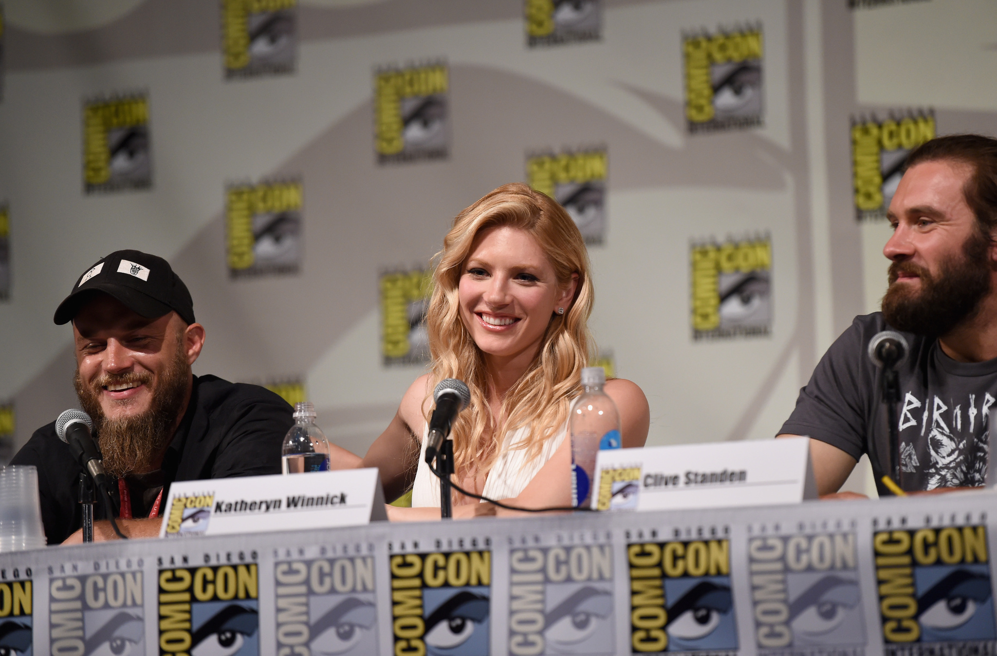 Katheryn Winnick, Travis Fimmel and Clive Standen at event of Vikings (2013)