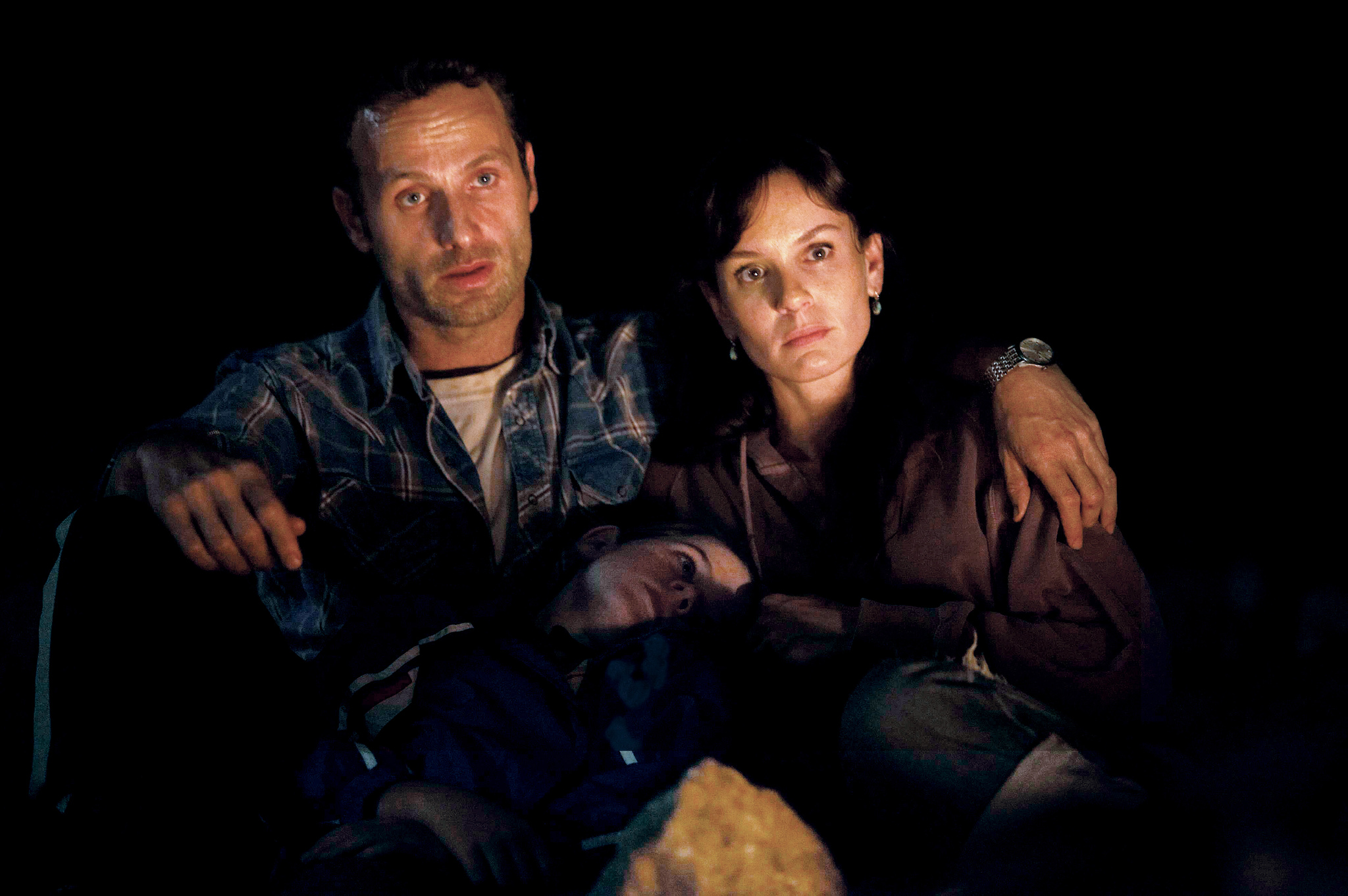 Still of Andrew Lincoln and Sarah Wayne Callies in Vaiksciojantys negyveliai (2010)