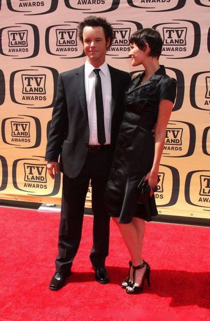 Actors Robert Scott Crane and Zoe Taylor arrive on the Red Carpet at the 8th Annual TV Land Awards at Sony Pictures Studios Stage 15 April 17, 2010 - Culver City, California