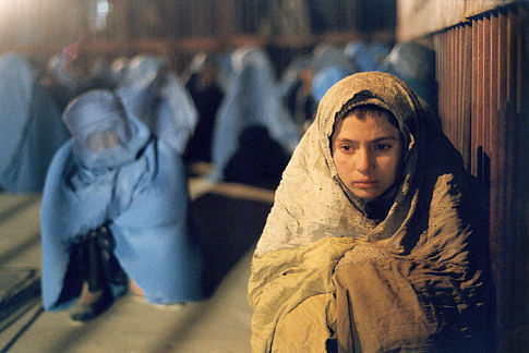 Still of Marina Golbahari in Osama (2003)